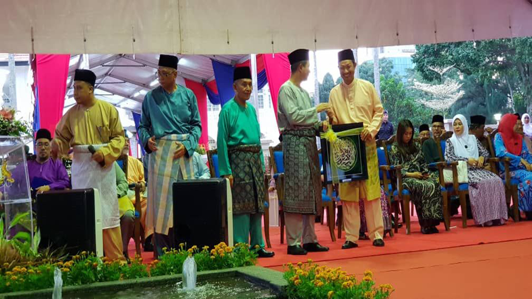 Read more about the article Majlis Berbuka Puasa & Pembayaran Zakat Perniagaan kepada Majlis Agama Islam Negeri Johor
